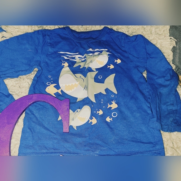 The Children's Place Shark Long Sleeved T-shirt - Picture 4 of 6